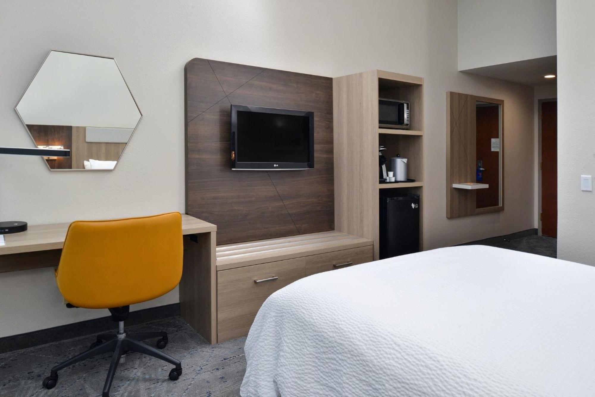 Holiday Inn Express Lewisburg - New Columbia By Ihg Экстерьер фото