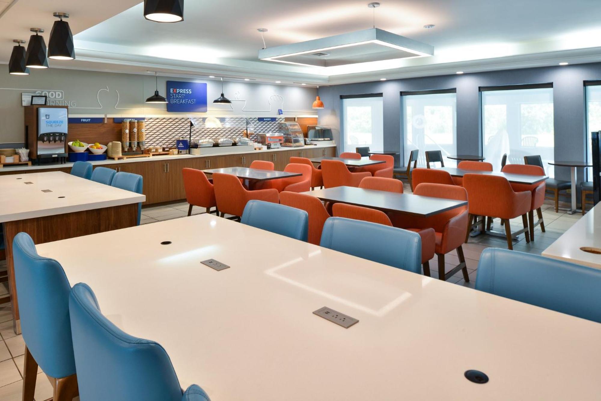 Holiday Inn Express Lewisburg - New Columbia By Ihg Экстерьер фото