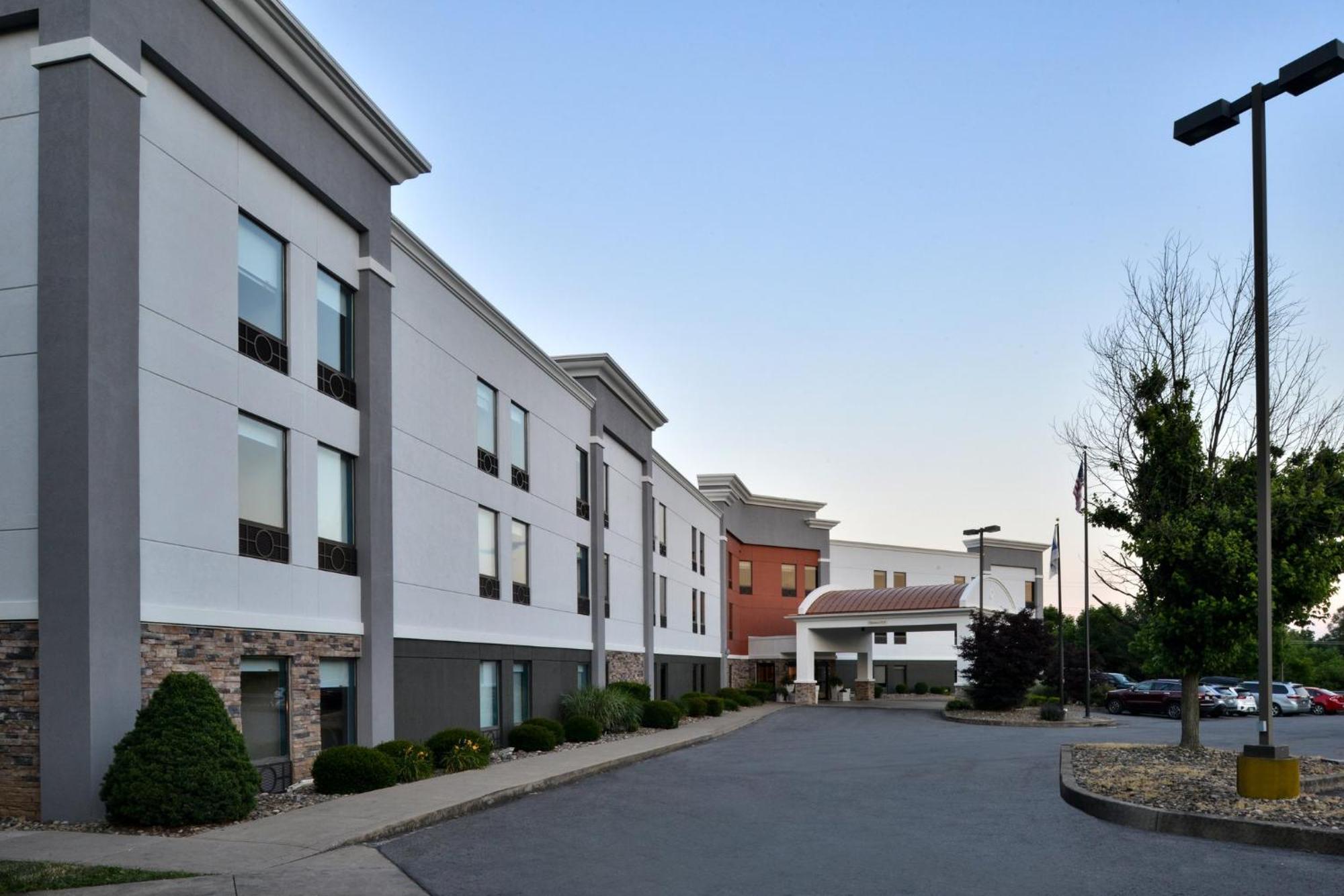 Holiday Inn Express Lewisburg - New Columbia By Ihg Экстерьер фото