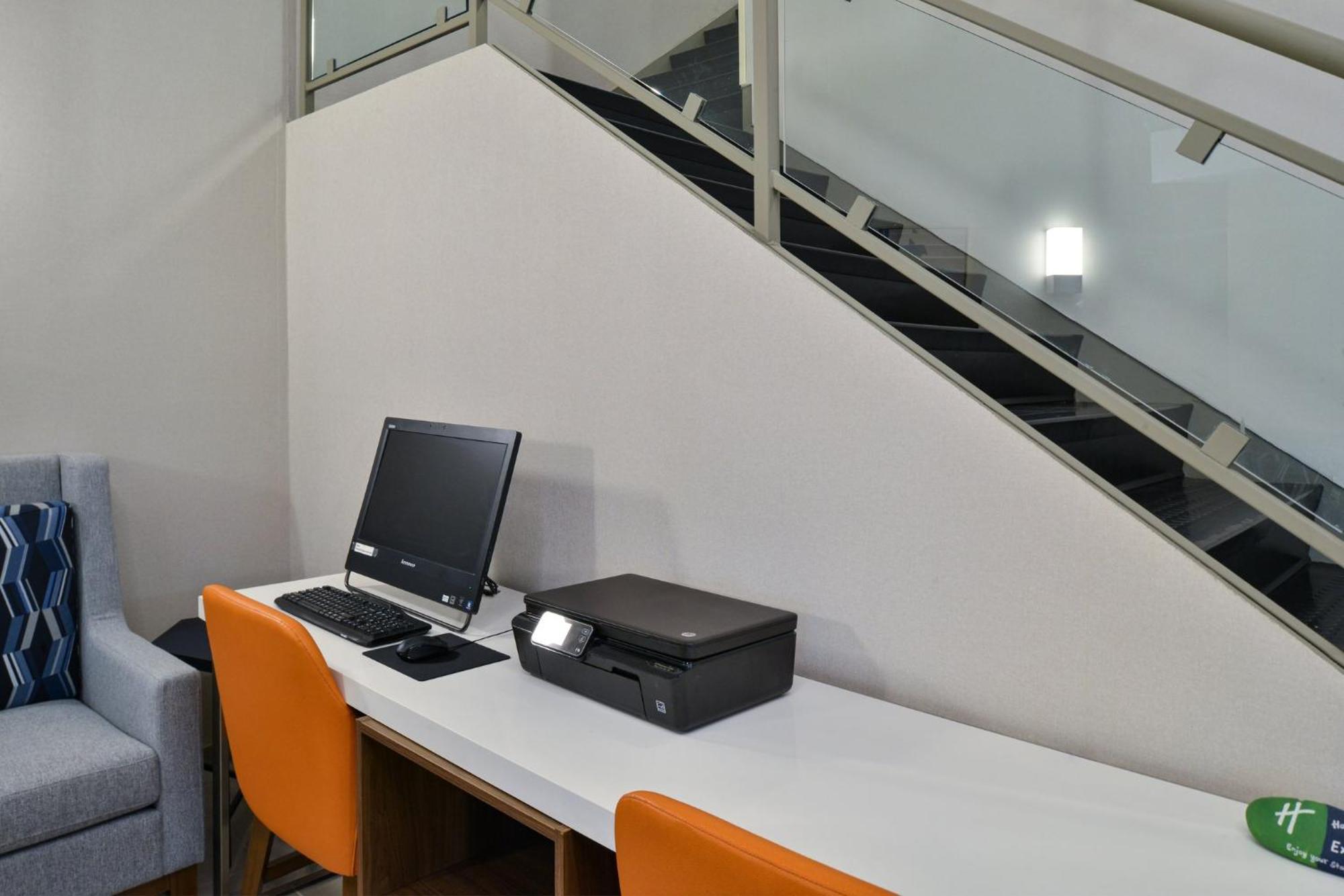 Holiday Inn Express Lewisburg - New Columbia By Ihg Экстерьер фото